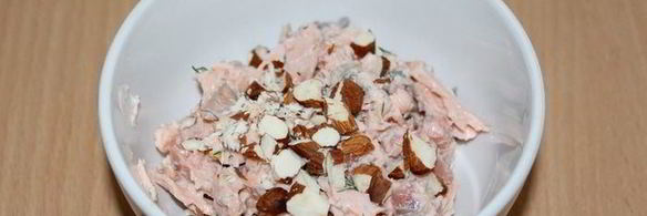 рийет из лосося с миндалем