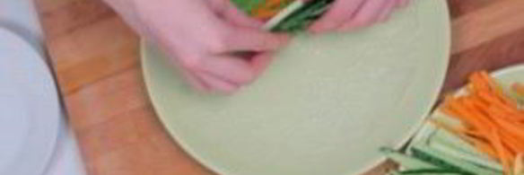 спринг-роллы с креветками