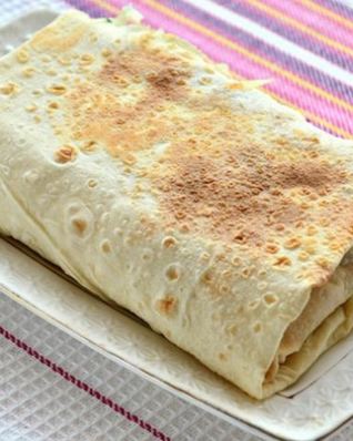 Домашний рулет с курицей