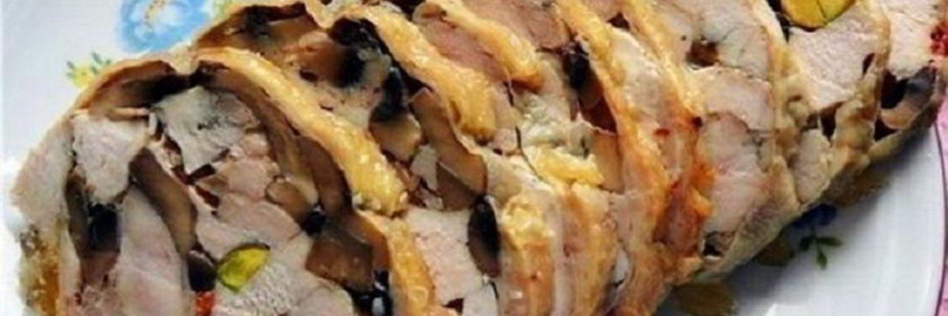 Куриный рулет с черносливом