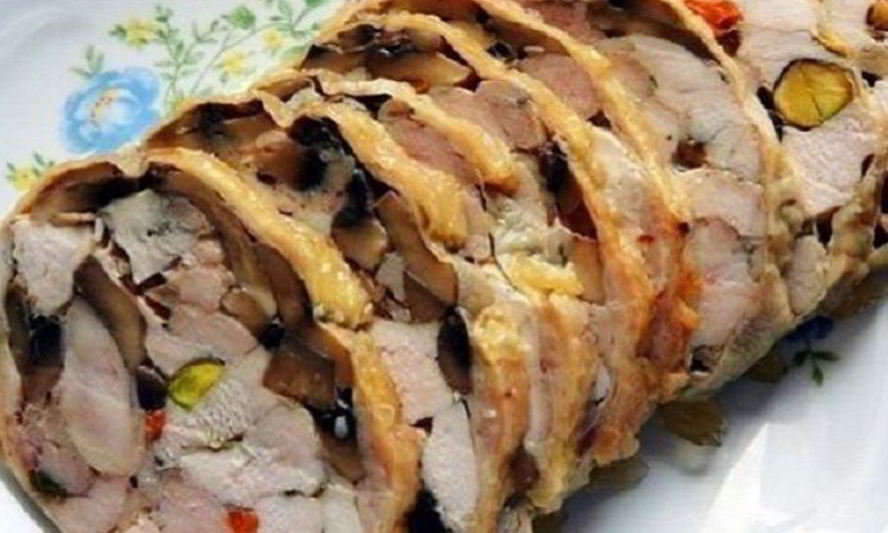 Рецепт куриного рулета с черносливом