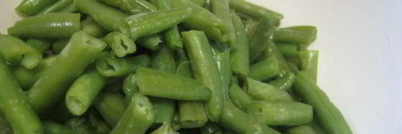 куриный рулет с яйцом и стручковой фасолью