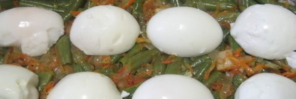 куриный рулет с яйцом и стручковой фасолью