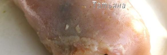 куриный рулет со спаржевой фасолью, яйцом и сыром джюгас