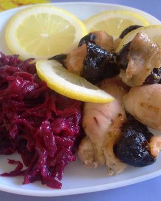 Куриные рулетики с черносливом Вкусняшки