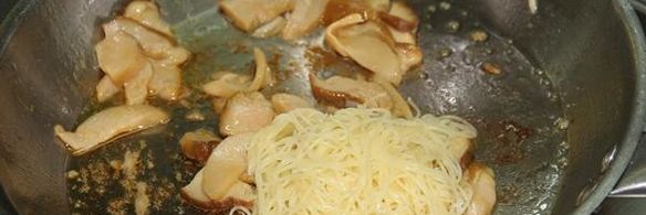 манелла — запеченные рулеты из баклажанов