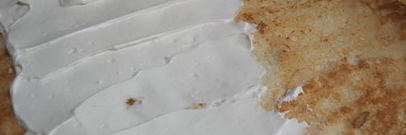 меренговый рулет с клубникой