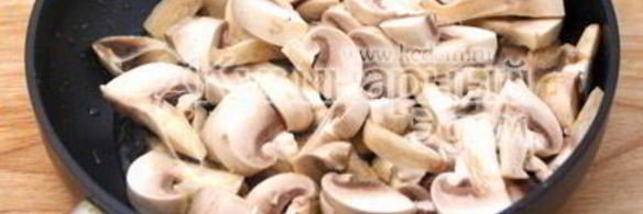 мясной рулет с грибами и сыром