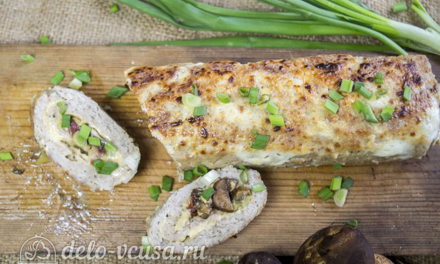 Рецепт мясного рулета с грибами и вялеными помидорами