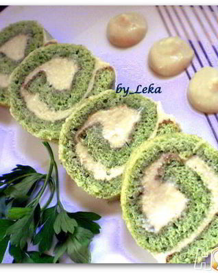 Необычный сладкий рулет с баклажанами и петрушкой