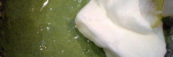 необычный сладкий рулет с баклажанами и петрушкой