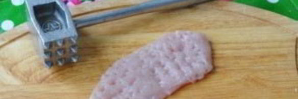 нежные рулетики из кабачков с куриным филе