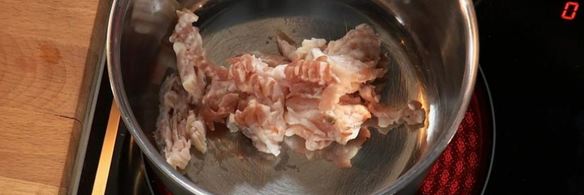 рулет из говядины с белым пюре