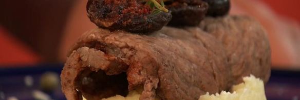 рулет из говядины с белым пюре