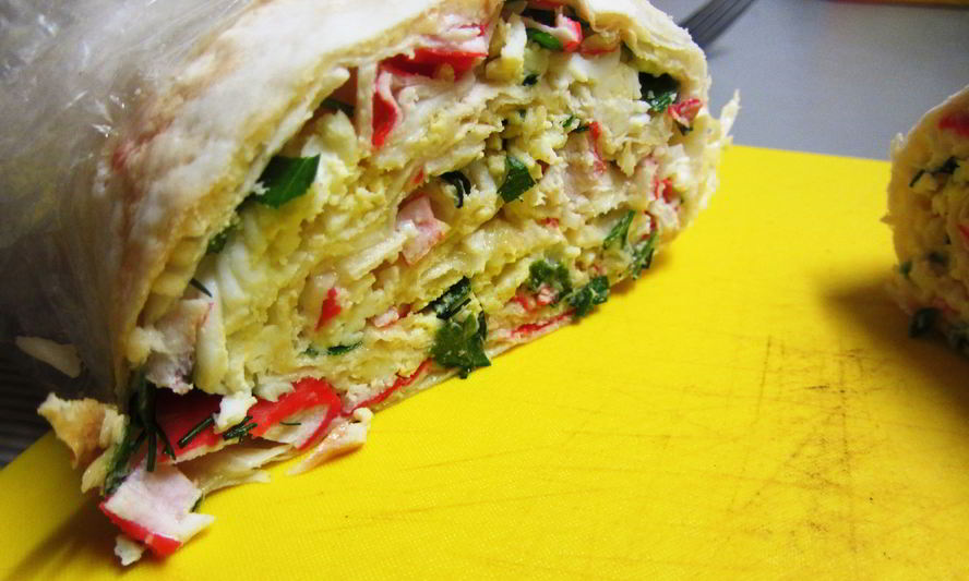 Рецепт рулета из крабовых палочек в лаваше