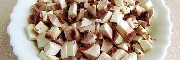 рулет из курицы и грибов в слоеном тесте