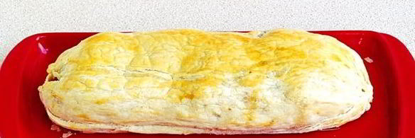 рулет из курицы и грибов в слоеном тесте