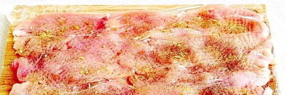 рулет из курицы и грибов в слоеном тесте