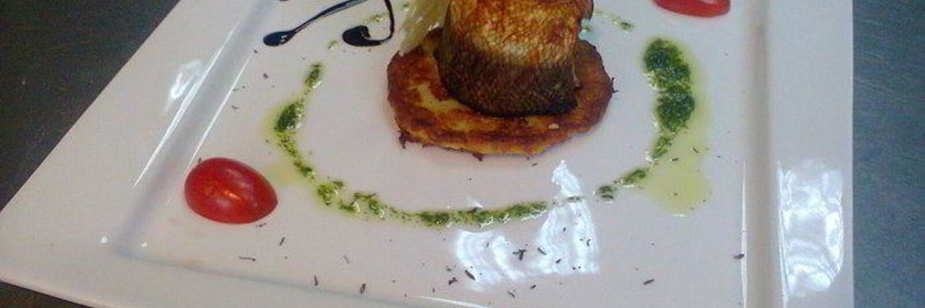 Рулет из лосося на дранике