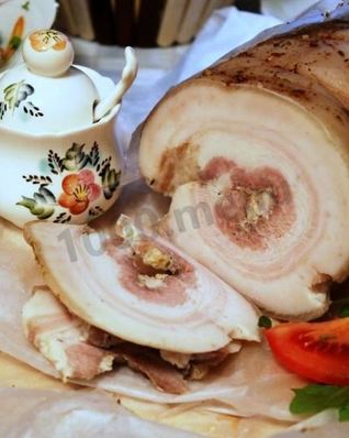 Рулет из пузанины вареный