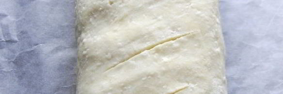 рулет из творожного теста с яблоками и ананасом