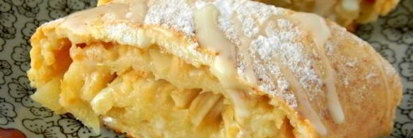 рулет из творожного теста с яблоками и ананасом