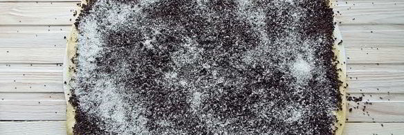 рулет с маком из дрожжевого теста