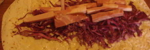 рулет с овощами и копченой грудинкой