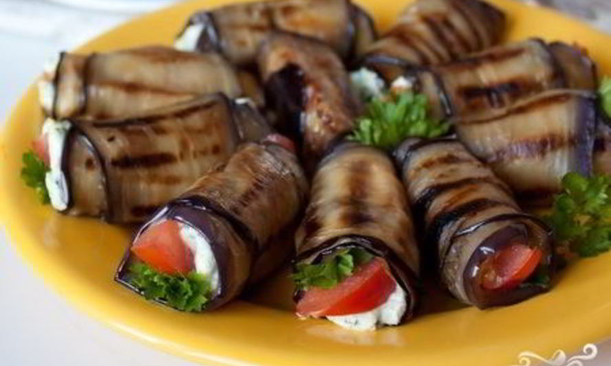 Рецепт рулетиков из баклажанов с сыром фета