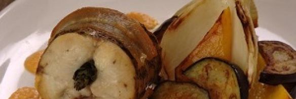 рулетики из щуки с ореховым соусом