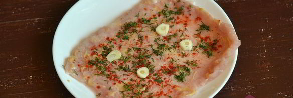 рулетики из свинины с грибами