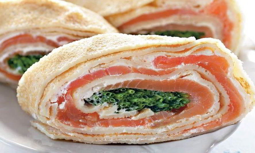 Рецепт рулетиков с копченым лососем