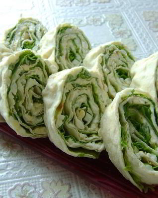 Рулеты с сыром и чесноком