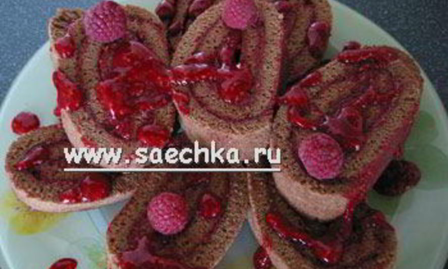 Рецепт шоколадного рулета с малиной