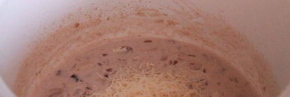 шпинатный рулет с грибной начинкой