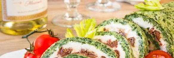 шпинатный рулет с вялеными томатами