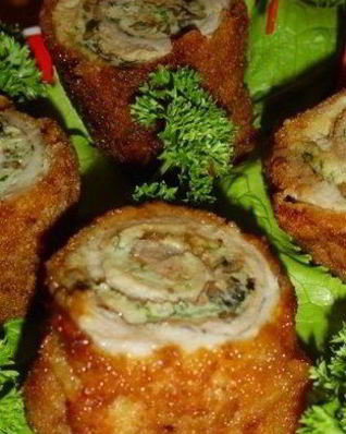 Свиные рулеты с омлетом и грибами