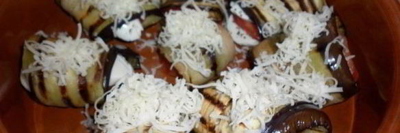 теплые баклажановые рулетики под соусом итальяшки