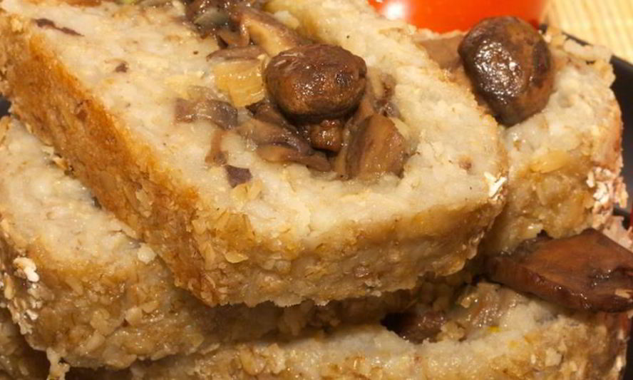 Рецепт запеченного овсяного рулета с грибной начинкой