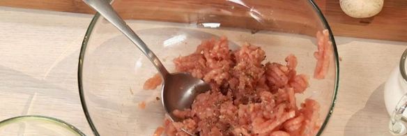 сосиски в стиле лайт с салатом из кольраби