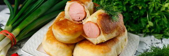 сосиски в тесте на сковороде