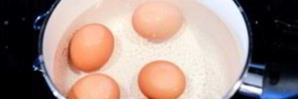 вареные яйца всмятку