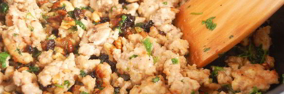 яблоки, фаршированные курицей, черносливом и грецкими орехами