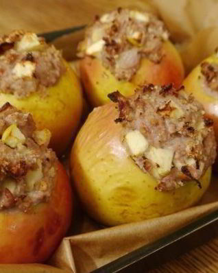 Яблоки, фаршированные телятиной