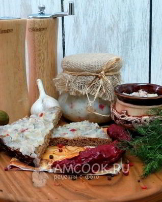 Закуска из сала с чесноком