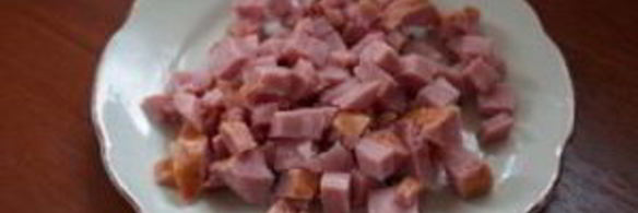 закуска из ветчины и сыра