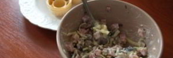 закуска из ветчины и сыра