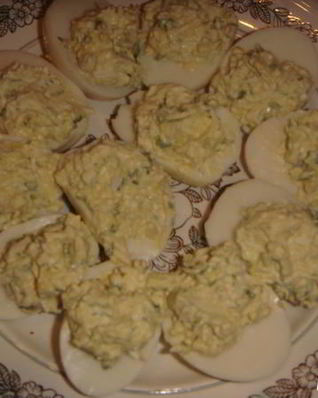 Закуска из яиц с брынзой